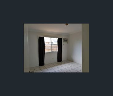 Amazing location on Alamein - Photo 3