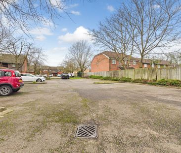 0 bedroom Studio in Ryeland Close, West Drayton - Photo 5