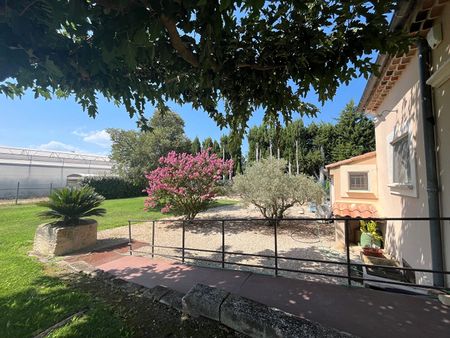 CHATEAURENARD - Villa de plain-pied sur 2 000 m² de terrain, - Photo 5