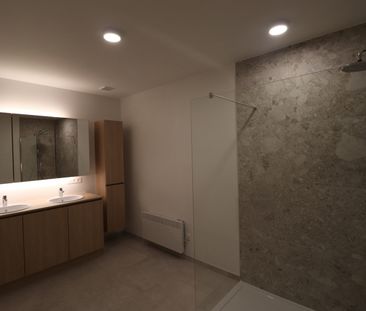 BEN-woning met 3 slaapkamers, terras met tuin, tuinberging en autos... - Photo 6