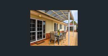 Spacious 3 Bed / 2 Bath Home in Central Bedford – Ideal for Families or Professionals!” - Photo 3