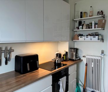 <b>LYS OG INDFLYTNINGSKLAR 3-VÆRELSERS LEJLIGHED PÅ ØSTERBRO – AALB... - Photo 4