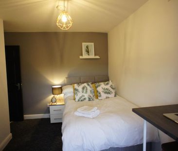 1 bedroom in a house share to rent - Photo 1