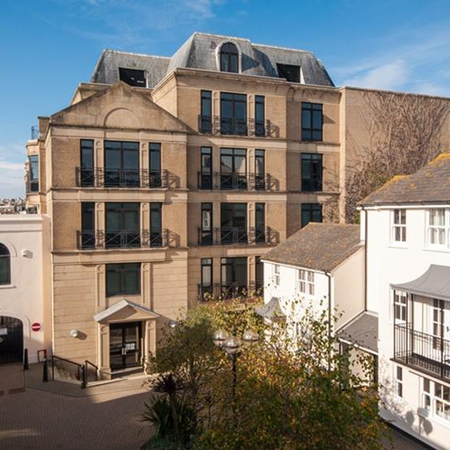 Russell Mews - Photo 4