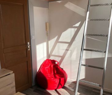 Location Appartement 1 pièce 8m² - Photo 5