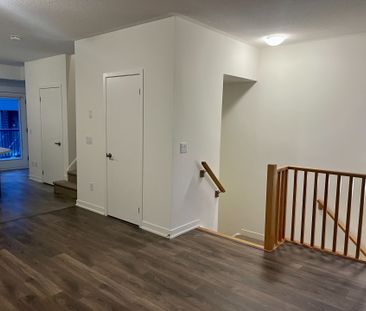 For Lease - 1525 Kingston Road Unit# 107, Pickering, Ontario - Photo 4