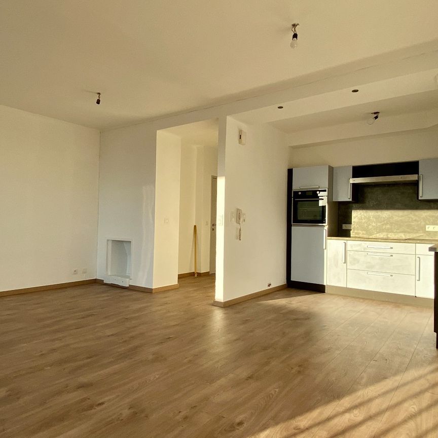 Appartement te huur in Kortrijk - Photo 1