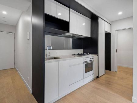 One Bedroom One Study Apartment in the heart of Melbourne CBD - Photo 3