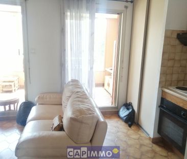 Location Appartement 1 pièce 21m² HYERES 83400 - Photo 1