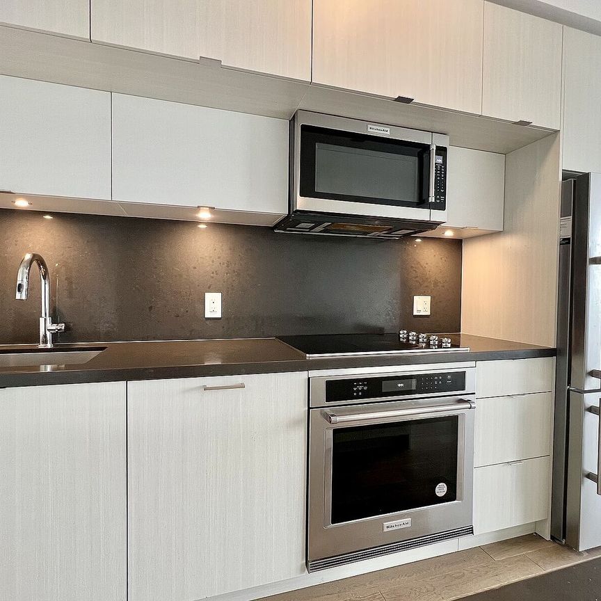 For Lease - 585 Bloor Street Unit# 4215, Toronto, Ontario - Photo 1