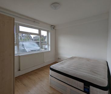 2 Bed Flat, Dorking Court, N17 - Photo 5