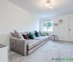 3 BEDROOM House - Semi-Detached - Photo 2