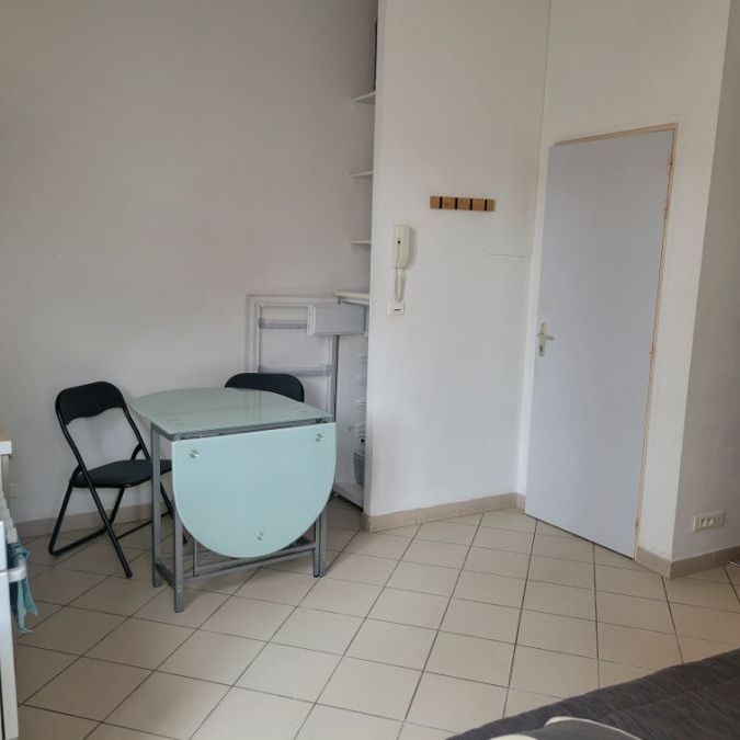 Studio Meublé proche IUT et Gare - Photo 1