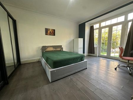 Room in a Shared House, Hendon Lane, N3 - Photo 2