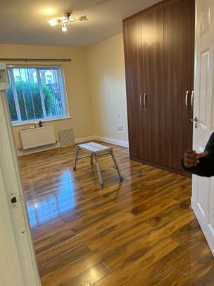 2 Bed Flat, Swale House, IG1 - Photo 1