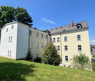 6-Zi.-Whg., 2 Bäder mit Wanne, 3 kostenl. Stellplätze, große Wiese - Photo 1