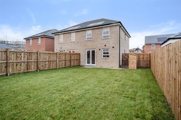 3 Bedroom House - Semi-Detached - Photo 1