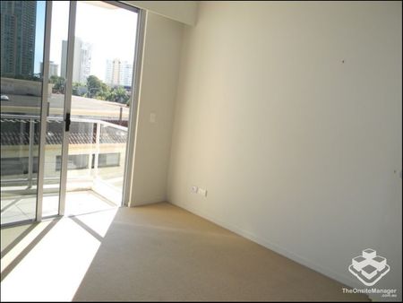 Spacious Pet Friendly unit for rent - Photo 3