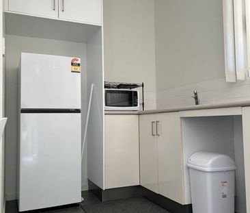 FURNISHED STUDIO UNIT - Photo 2