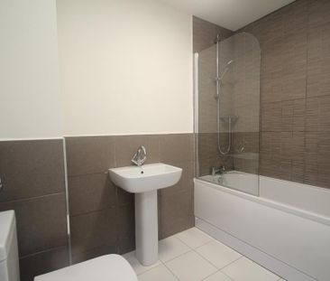 2 bedroom flat to rent - Photo 4