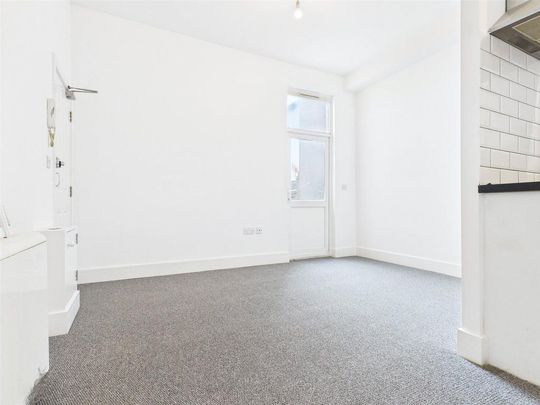 Property to rent - Photo 1