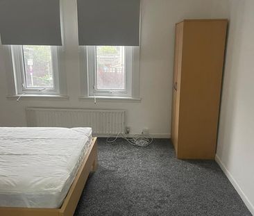 Room in a Shared House, The Drive, CR7 - Photo 3