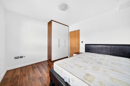 Green Lane, Ilford, Essex IG1 - Photo 5