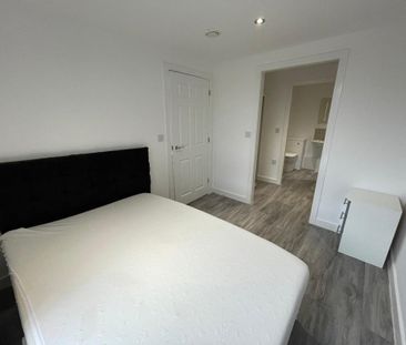 2 bedroom flat to rent - Photo 6