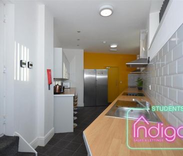 1 bedroom in a house share to rent - Photo 1