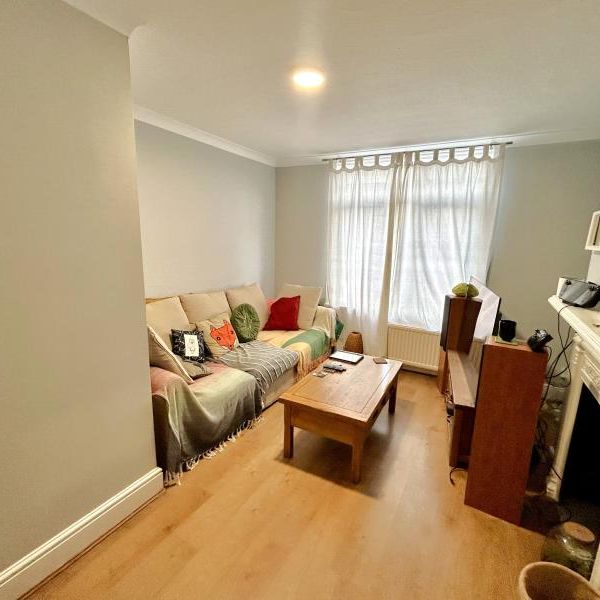 Sydenham Road, Guildford, Surrey, GU1 - Photo 1