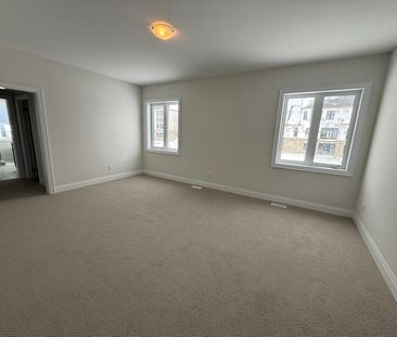 For Lease - 9 Herbert Avenue, Oro-Medonte, Ontario - Photo 4