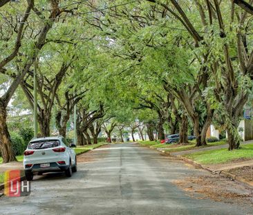 NEAT TWO BEDROOM UNIT NEAR THE WATER! - Photo 4