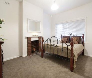 CHARMING ABODE - Photo 2