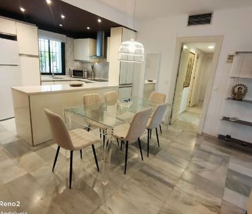 3 Bedroom Apartment For Rent in Puerto Banús, Málaga - Photo 2