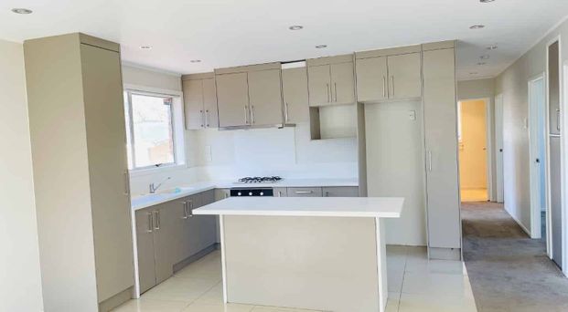 4 Bedroom including 1 En-suite - 2 Bathroom - Photo 1