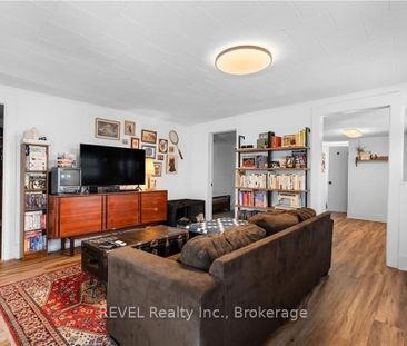 For Lease - 3842 Roxborough Avenue, Fort Erie, Ontario - Photo 2