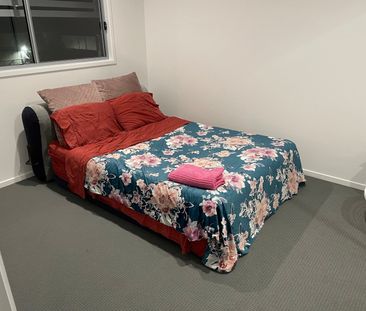 Wynnum West - Photo 1