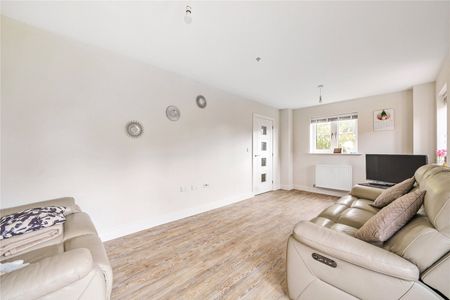 3 bedroom detached house to rent - Photo 4