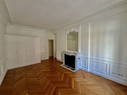 Tout savoir sur cet appartement dans le quartier Legendre-Lévis, à Paris 17ème - Photo 1