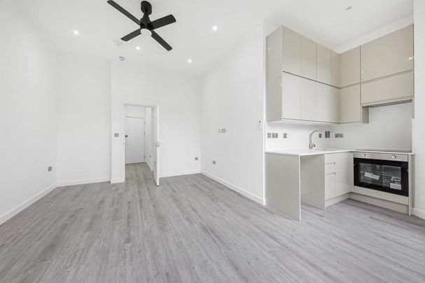 1 bedroom flat to rent - Photo 1
