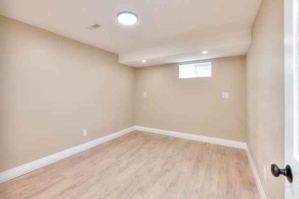 For Lease - 170 Wheatfield Crescent Unit# LOWER, Kitchener, Ontario - Photo 1