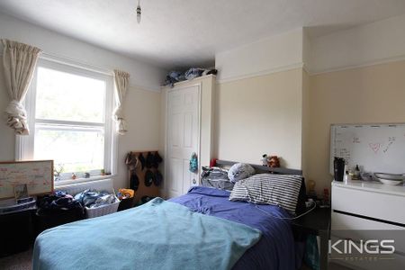 5 bedroom semi-detached house to rent - Photo 5