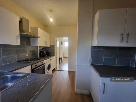 2 bedroom terraced house to rent - Photo 4