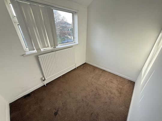 4 bedroom semi-detached house to rent - Photo 1