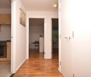 1 bedroom in a flat share to rent - Photo 4