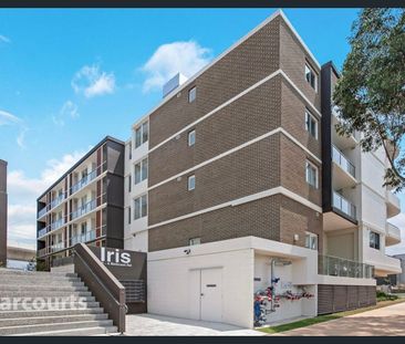 Modern Apartment in excellent location - Photo 3