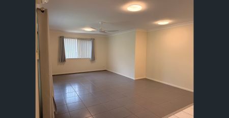 Ground-Floor Unit for Rent – Fresh, Spacious & Ideally Located! - Photo 4