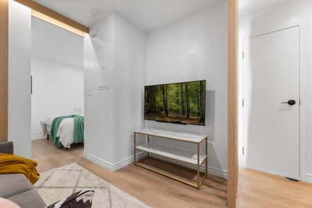 For Lease - 158 Indian Grove Unit# Unit B1, Toronto, Ontario - Photo 3