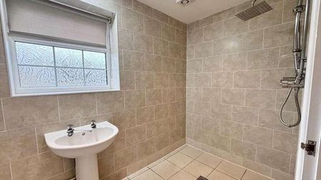 Church Gardens, West Row, Bury St. Edmunds, IP28 - Photo 3