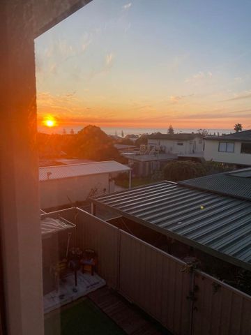 Christies Beach - Photo 4